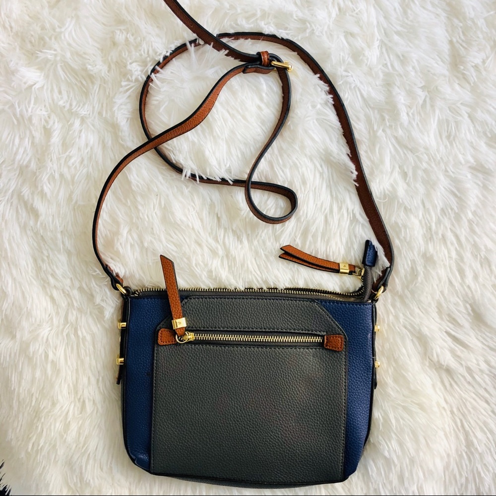 ✨Brand New Vegan Leather Cross-body Bag✨
